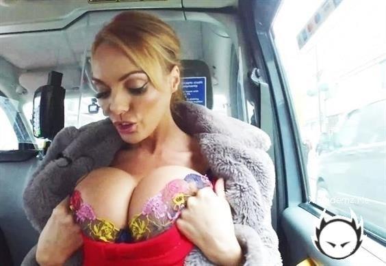 Stacey Saran - The Flashes Of Stacey, 40 Years Old Ultrasexy Milf! (2024/JacquieEtMichelTV.com/FullHD)