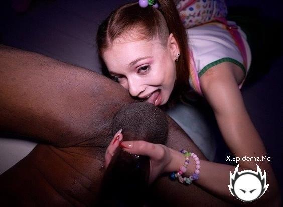 Jessica Marie - Teen Cheerleader Said Sum Bad Words! (2024/DickDrainers.com/SD)