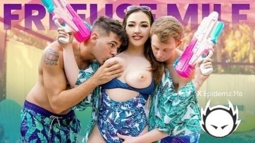 Cassie Lenoir - Stay Home With Me Instead (2024/FreeUseMilf.com/MYLF.com/SD)