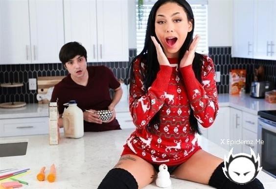 Bianca Bangs - Make My Fetish Real - S26E5 (2024/StepSiblingsCaught.com/Nubiles-Porn.com/HD)