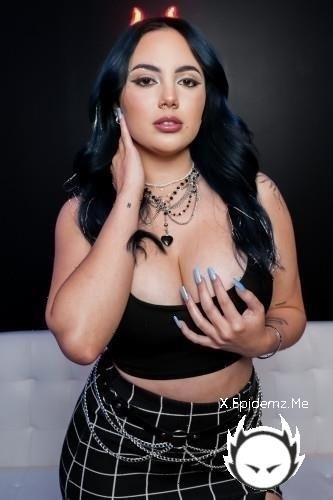 Nika Venom - Enjoys Passionate Sex And Creamy Cum (2024/GothGirlfriends.com/SD)