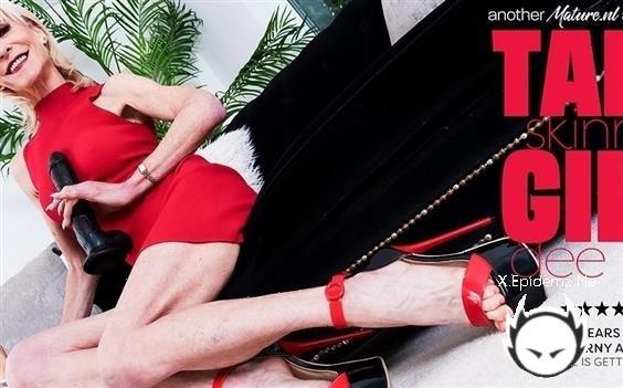 Dee Lite - British Dildo Loving 60 Year Old Skinny Tall Gilf Dee Lite Masturbating Alone At Home (2024/Mature.com/FullHD)