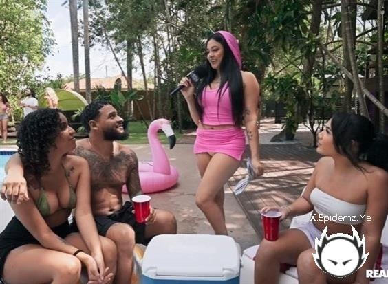 Serena Santos, Kira Perez, Addison Vodka, Alix Avery, Bunny Fae - Wet And Wild (2024/MoneyTalks.com/RealityKings.com/SD)