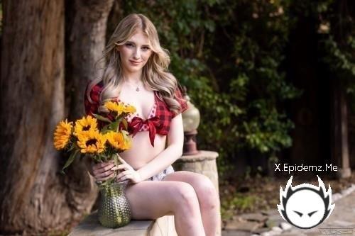 Melody Marks - Sunny Goldmelons (2024/Wicked.com/SD)