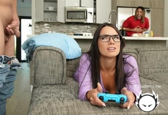 Ivy Ireland - Anal Play For Gamer Bae (2024/CrazyCollegeGFs.com/RealityKings.com/FullHD)