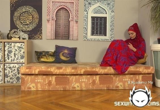 Fibi Euro, Ricky Rascal - He Caught His Wife In Hijab Having Virtual Infidelity (2024/SexWithMuslims.com/PornCZ.com/FullHD)