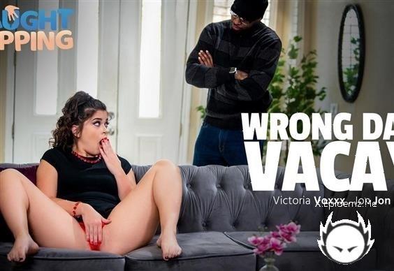 Victoria Voxxx - Wrong Day Vacay (2024/CaughtFapping.com/AdultTime.com/FullHD)