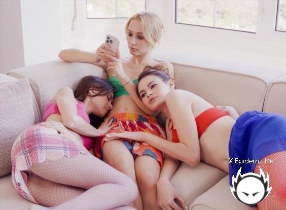 Kelly Collins, Leona Mia, Kinsley White - Touching The Stars (2025/Sensual.com/HD)