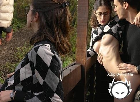 John, Sky - Petite Horny Teen Fucked In Public Park - Almost Caught! - Outdoor Amateur Sex (2025/PornhubPremium.com/OnlyFans.com/FullHD)