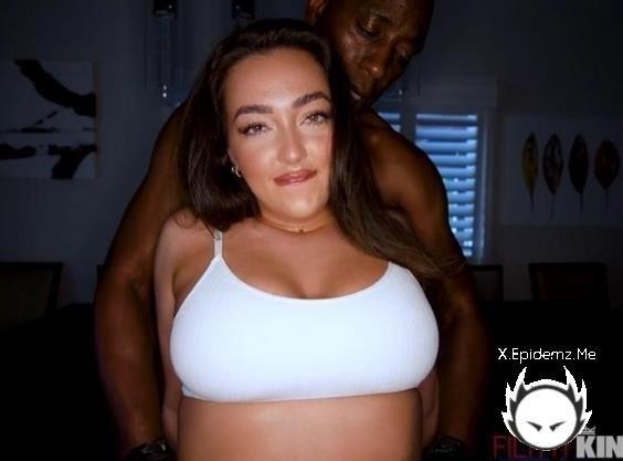 Cassie Lenoir - First Sensual Massage (2025/FilthyMassage.com/FilthyKings.com/SD)