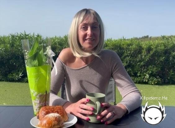 Lena De Tours - Lena, 40 Years Old, From Tours! (2025/JacquieEtMichelTV.com/SD)