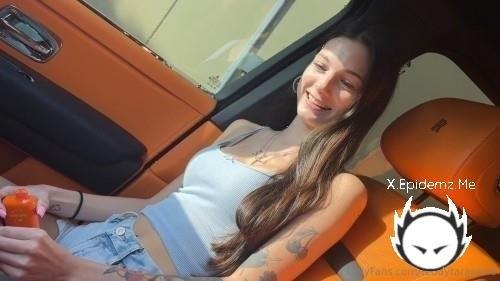 Sophie Tyler - Petite 23 Year Old Sophie Tyler Cheats On Her Boyfriend - Cream Pie (2025/OnlyFans.com/FullHD)