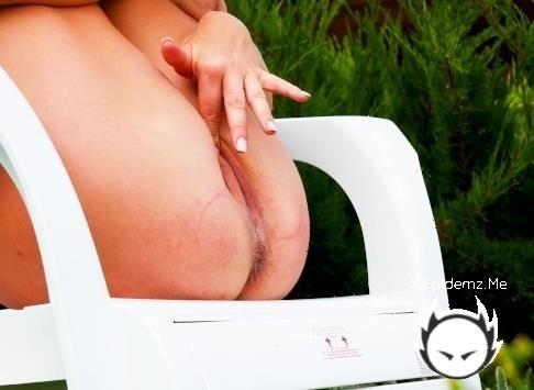 CuttiePussyLips - Summer Mood (2025/PornhubPremium.com/OnlyFans.com/FullHD)