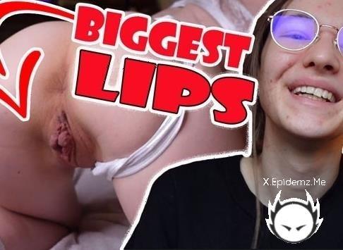 EmmiHill - Extrem Skinny 18Yo Teen Extremly Squirting! (2025/PornhubPremium.com/OnlyFans.com/HD)