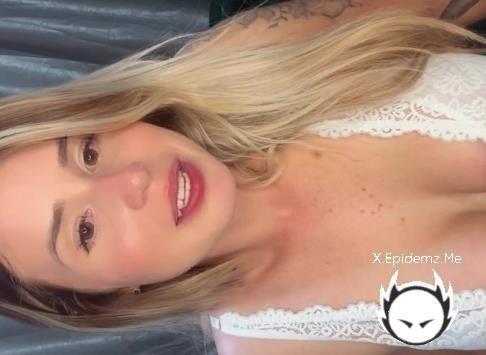 Aline Novak - Hard Cock Rubbing Against The Bed And Plug In The Milfs Ass (2025/PornhubPremium.com/OnlyFans.com/FullHD)