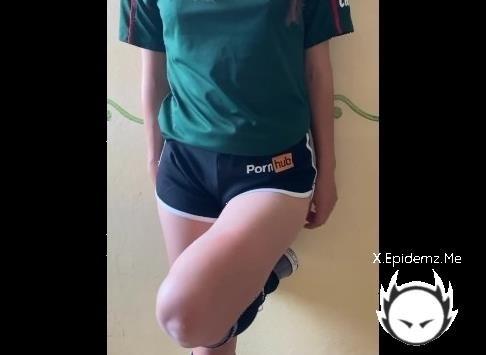 Tania Gomez - Esta Chica Caliente Va A Coger Con Su Entrenador Despus Del Partido (2025/PornhubPremium.com/OnlyFans.com/SD)