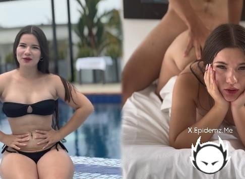 MaracuMangoo - Sunny Day To Enjoy The Pool And A Good Dick At The Hotel (2025/PornhubPremium.com/OnlyFans.com/FullHD)