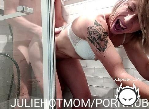Juliehotmom - Hard Shower With My Slut Hot Stepmom. She Screams When I Fuck Her Ass - Juliehotmom (2025/PornhubPremium.com/OnlyFans.com/FullHD)