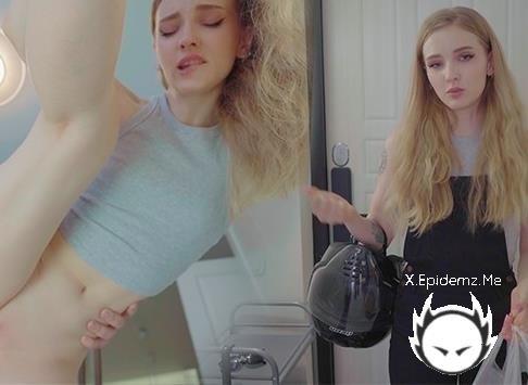 Dolly Rud - The Courier Mixed Up The Order, She Solved The Problem By Taking Off Her Panties  Dolly Rud (2025/PornhubPremium.com/OnlyFans.com/FullHD)