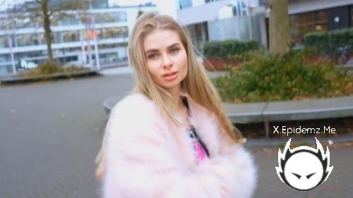 Xenia Virgin - Her First Porn (2025/TripForFuck.com/FullHD)