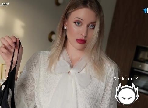 Mila Lioness - My Stepmom Jerked Off Her Panties And Let Me Fuck Her, Tearing Her Tights! (2025/PornhubPremium.com/OnlyFans.com/FullHD)