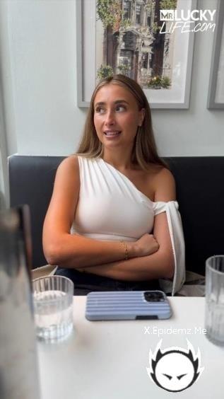 Lily Phillips - Lily Lights Up London (2025/MrLuckyLife.com/SD)