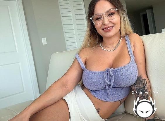 Amateurs - Big Titty Roommate Helps Get Over Breakup (2025/HouseholdFantasy.com/OnlyFans.com/FullHD)
