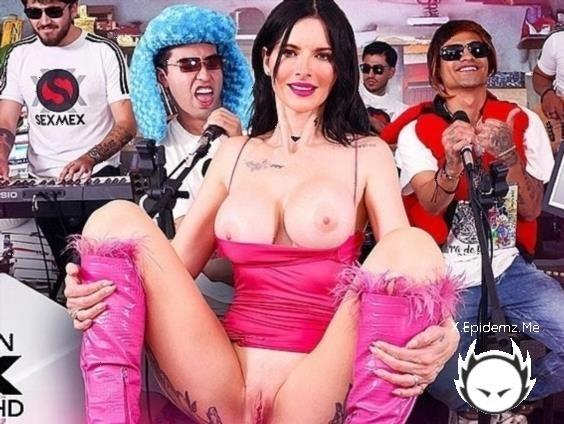 Mica Spengler - Tiny Desk With Sexiel And Paco Sexoso (2025/SexMex.com/FullHD)