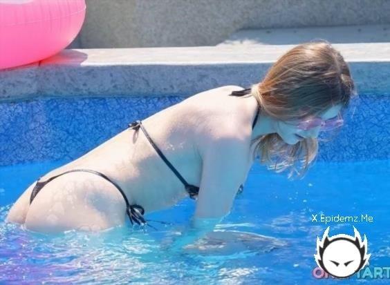 Funky Town - Deep Dive Into Stepsisters Ass (2025/OnlyTarts.com/SD)