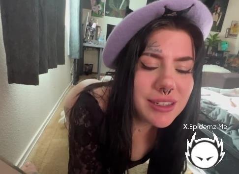 Kitty K - Teen Uses Her Mouth To Persuade Her Stepdad (2025/PornhubPremium.com/OnlyFans.com/HD)