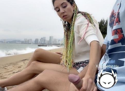 DisDiger - I See You Jerking Off To Me And I Want To Help You Cum! - Cock Flashing On Public Beach (2025/PornhubPremium.com/OnlyFans.com/FullHD)