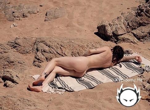 Little Arden - Horny College Girl Fuck A Stranger In A Nude Beach - Little Arden (2025/PornhubPremium.com/OnlyFans.com/FullHD)