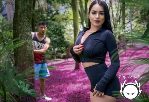 Yennifer T - Youre Way Hotter Than She Is I Came Inside Of My Girlfriends Mom (2025/OyeMami.com/TeamSkeet.com/FullHD)