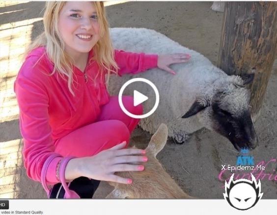 Dez Hansen - At The Farm 1 (2025/ATKGirlfriends.com/SD)