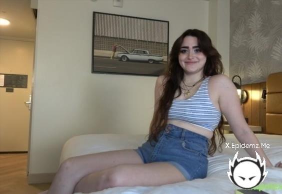 Lilibet Saunders - Tad Pole Creampies 19-Year-Old Lilibet Saunders (2025/TadpoleXStudio.com/FullHD)