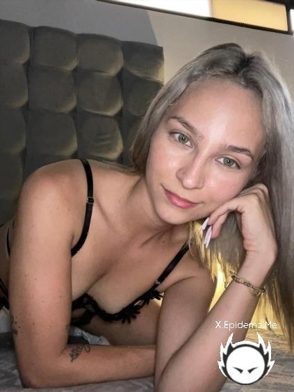 Natyrosse - Russisk Colombiansk Vil Gerne Vre Som Sweetie Fox, Ikke Kun Har Hun Godkendt (2025/Blowketing.com/Pornhub.com/FullHD)