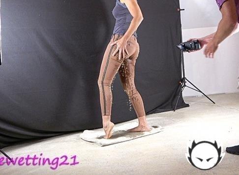 Lovewetting21 - During The Shooting Of A Pee Movie, She Needs To Fuck (2026/PornhubPremium.com/OnlyFans.com/FullHD)