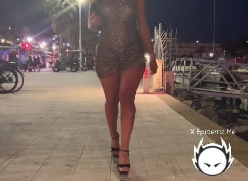 Mia Alexis Queen - My Holiday Walk Ends With A Blowjob In A Public Parking Lot With A Stranger (2026/PornhubPremium.com/OnlyFans.com/FullHD)