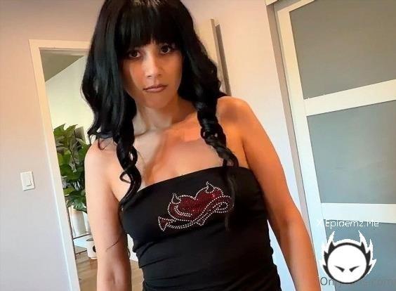 Amateurs - Sisters Best Friend Wants Cock (2026/HouseholdFantasy.com/OnlyFans.com/FullHD)