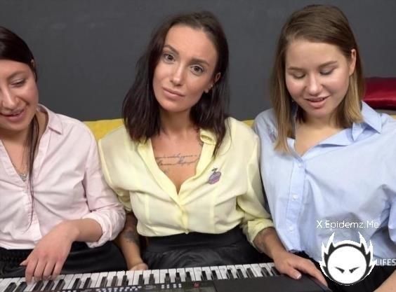 Mary Frost - Having Fun With Julia Moon And Friends (2026/Lifeselector.com/21Roles.com/FullHD)