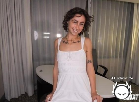 Jessie Belle - Slutty Jessie Belle Smiles After A Fresh Facial (2026/RawAttack.com/SD)