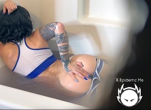 KitsuneForeplay - Swim Team Captain Turns Bathtub Into Jacuzzi! Preview!! Voyeur, Bath Farts (2026/PornhubPremium.com/OnlyFans.com/FullHD)