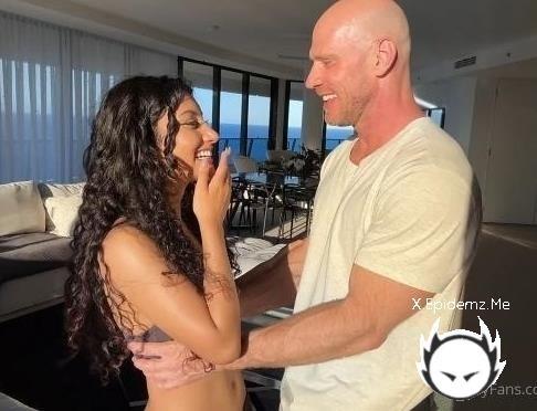 Kiwi Princess - Aka Jasminx, Johnny Sins (2026/OnlyFans.com/FullHD)