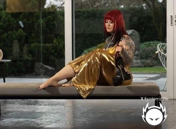 Sabien DeMonia - Finding Comfort (2026/LoveHerFeet.com/SD)