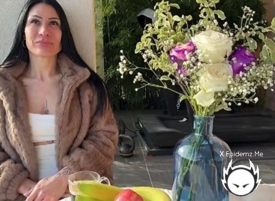 Ludivine - 40 Years Old, Masseuse In Montpellier (2026/JacquieEtMichelTV.com/SD)