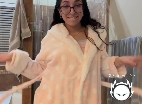 Madison Wilde - Wash My Virgin Hair With Me (2026/PornhubPremium.com/OnlyFans.com/FullHD)