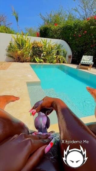 Queen Tashar - Sprinkled A Little Bit Of Squirt Into The Pool (2026/PornhubPremium.com/OnlyFans.com/SD)