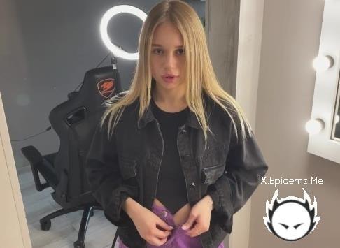Allinika - Came To The Neighbor For Quick Sex While The Guy Is Not At Home. (2026/PornhubPremium.com/OnlyFans.com/FullHD)