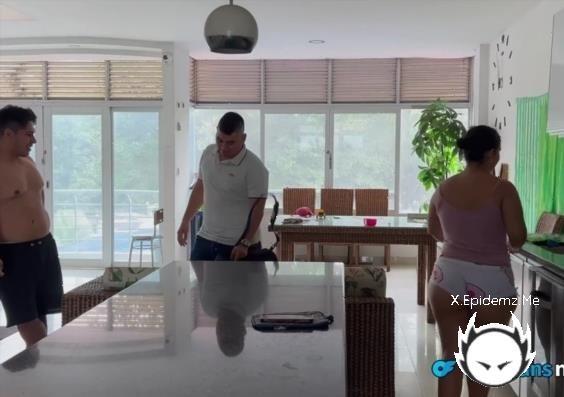 NamiQsein - Cuckold Husband, My Wife Has So Much Ass That She Dares Other Men. (2026/PornhubPremium.com/OnlyFans.com/FullHD)