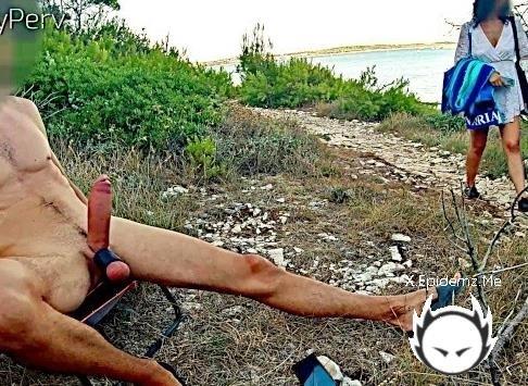 GentlyPerv - Gentlyperv Meets A Pervy Girl On A Beach. During An Exhibitionist Day At The Sea I Find A Cute Woman (2026/PornhubPremium.com/OnlyFans.com/FullHD)
